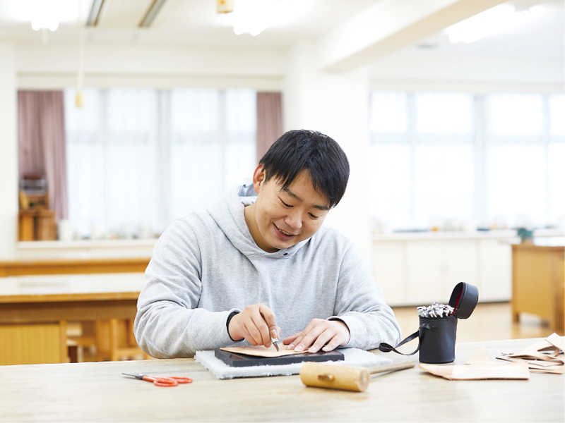 作業療法の講義中の学生