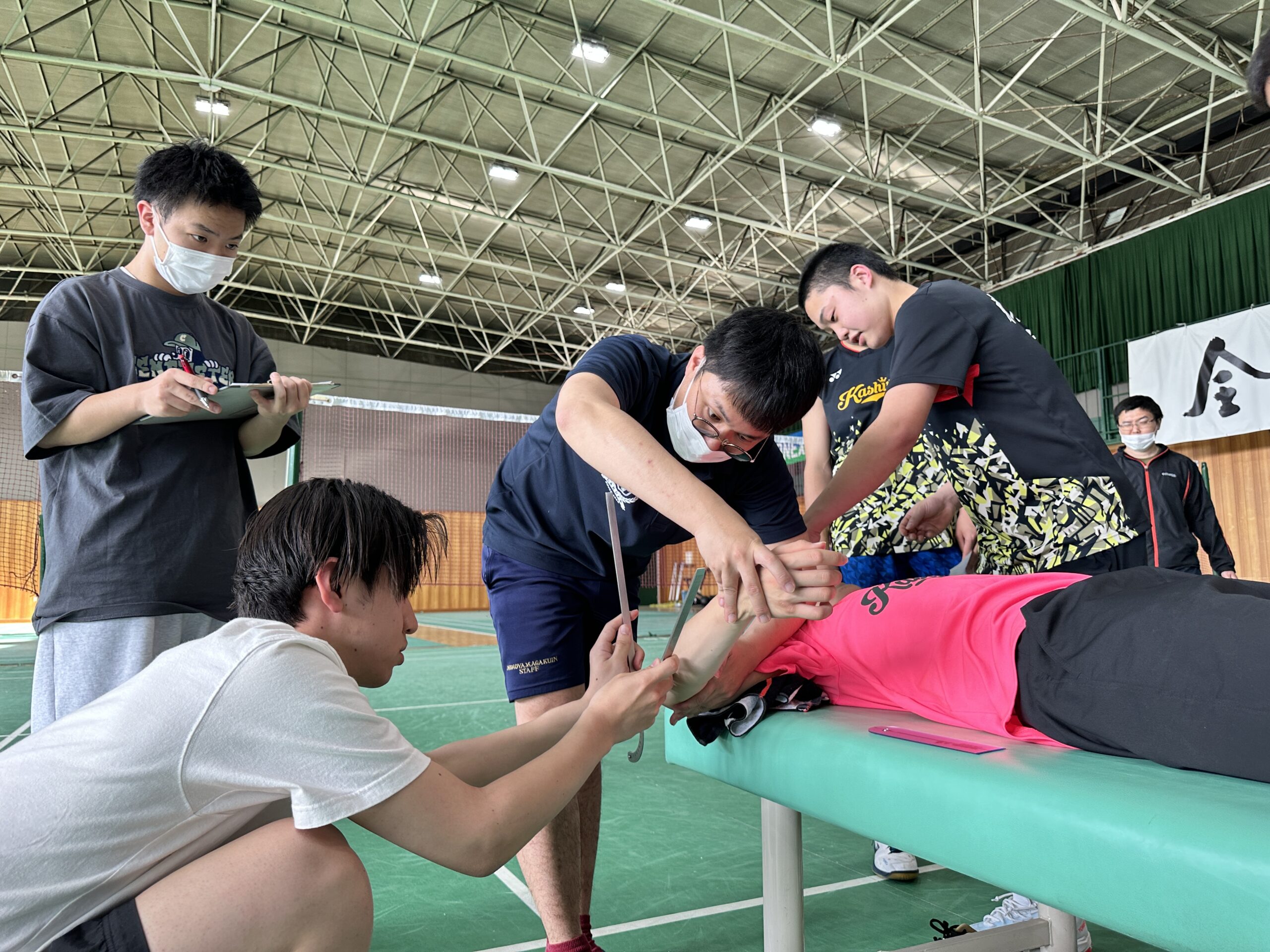 スポーツリハビリ】東大阪大学柏原高校男子バドミントン部のメディカル